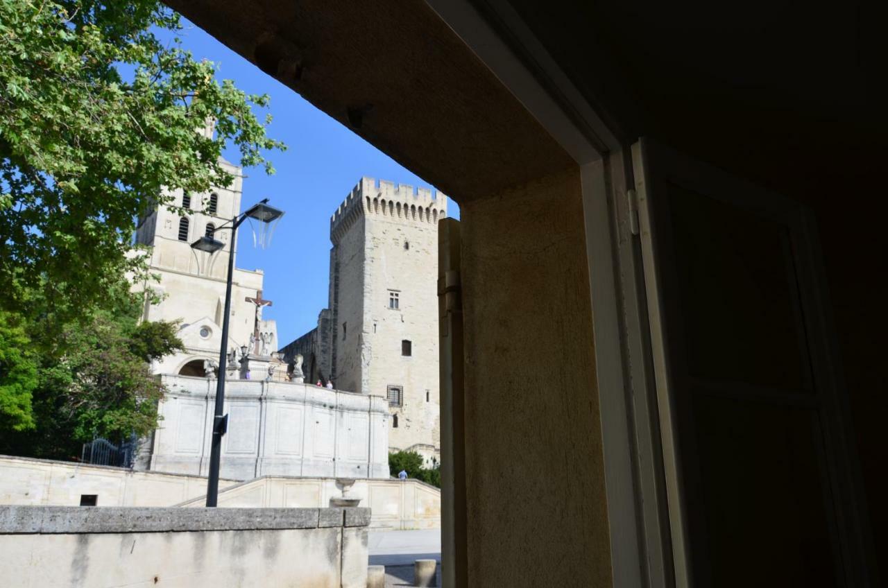 Face Au Palais Des Papes Apartment Avignon Exterior photo